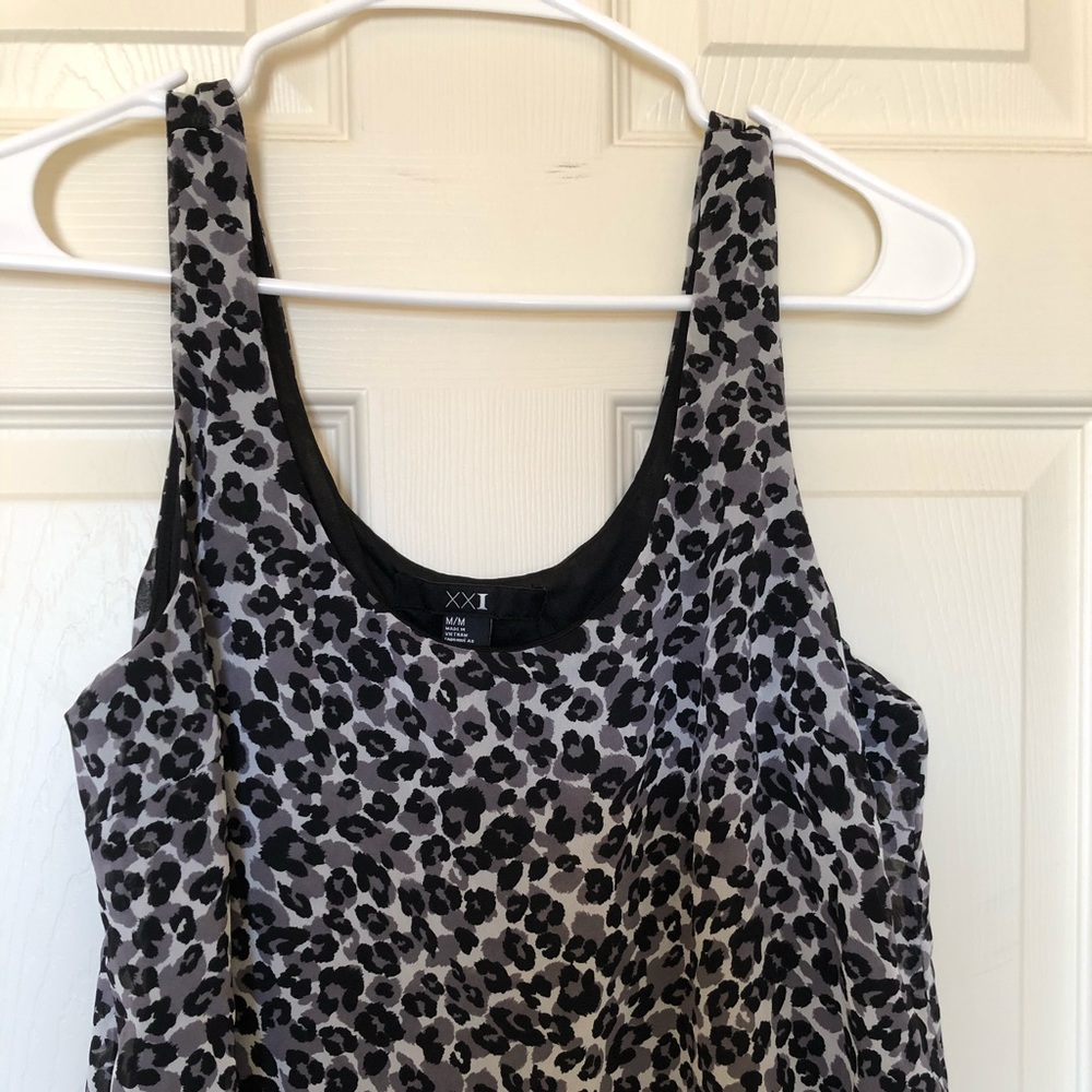 Leopard crop top